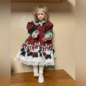 Patricia Rose 1995 Christmas Doll MD2834